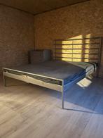 Bed + matras + lattenbodem 160x200, Ophalen, Zo goed als nieuw