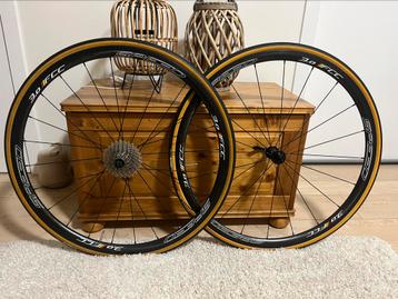 Full carbon speed wielen clincher beschikbaar voor biedingen