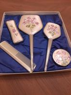 Prachtige 5 delige vintage toiletset "geborduurde bloemen", Ophalen of Verzenden