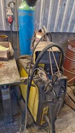 Porte sectionnelle + Equipements d'atelier