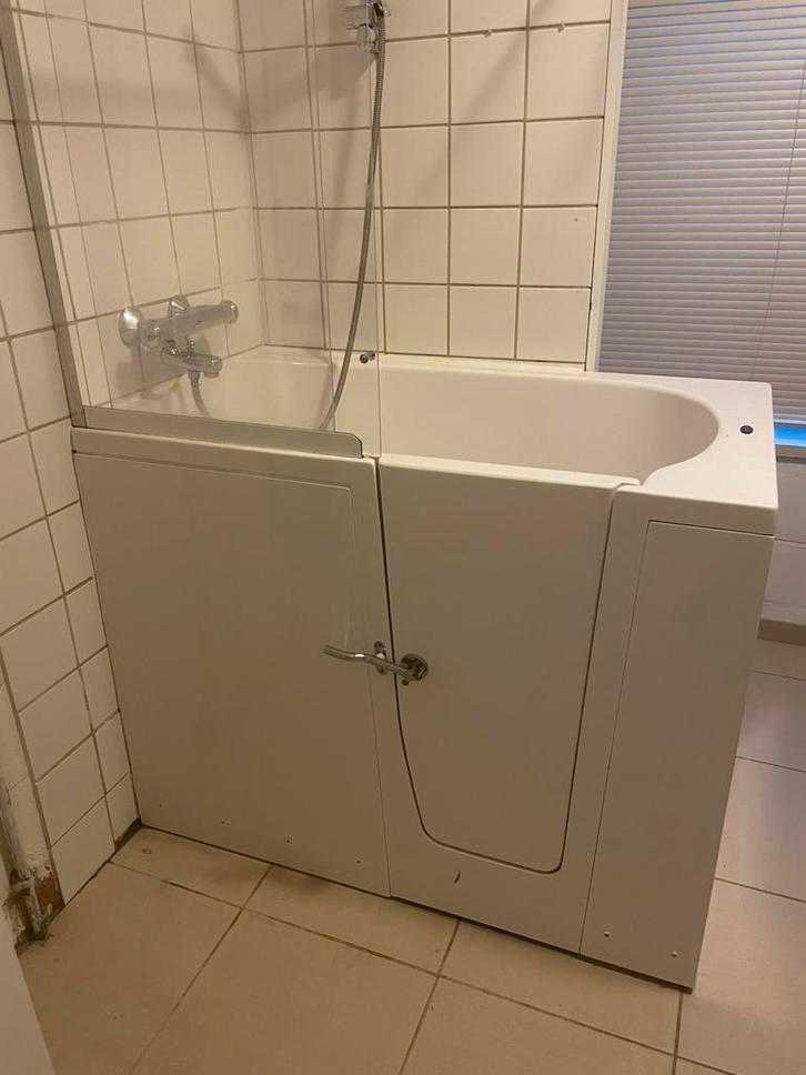 Seniorenbad, Huis en Inrichting, Badkamer | Complete badkamers, Zo goed als nieuw, Ophalen