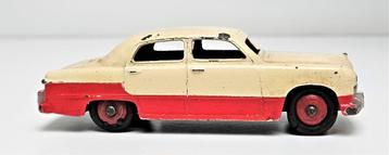 Dinky Ford Sedan beschikbaar voor biedingen