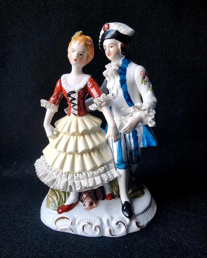 Figurine en porcelaine italienne '50, Antiquités & Art, Antiquités | Céramique & Poterie, Envoi