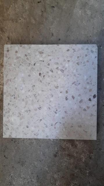 Retro tegels 20cm x 20cm  beschikbaar voor biedingen