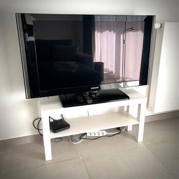 TV Samsung 40" + meuble beschikbaar voor biedingen