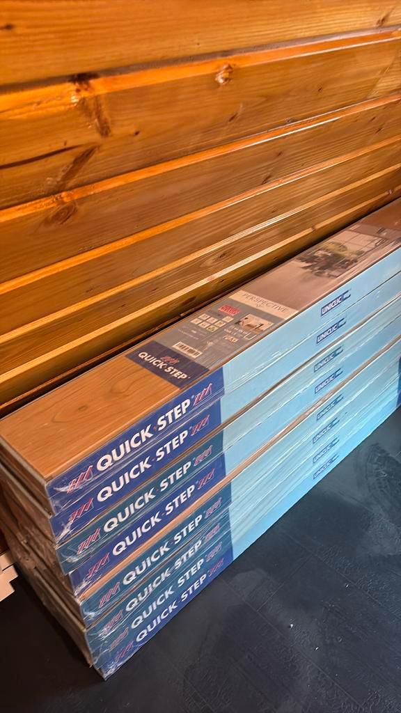 Parquet Quick step, Maison & Meubles, Ameublement | Revêtements de sol, Neuf, Parquet, Brun, Autres couleurs, 10 à 25 m², Enlèvement