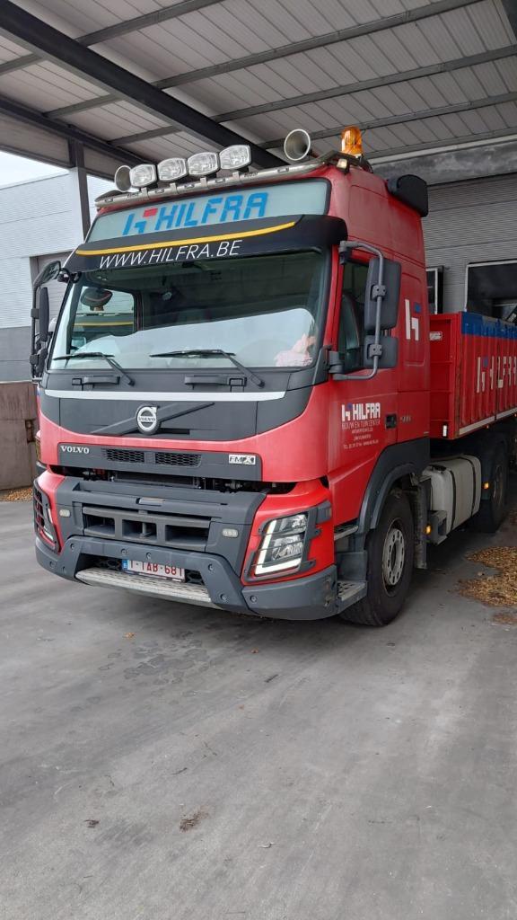 Volvo FMX 500 met kraan en oplegger – Bouwjaar 2014, Auto's, Vrachtwagens, Bedrijf, ABS, Achteruitrijcamera, Airbags, Airconditioning