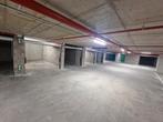 A LOUER - 2 box de garage avec bornes de recharge - stations, Immo, Garages & Places de parking, Louvain