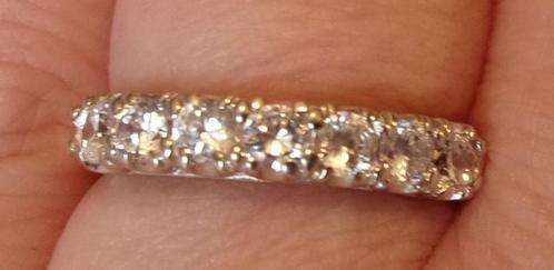 Schitterende gouden damesring, verlovingsring of trouwring, Handtassen en Accessoires, Ringen, Zo goed als nieuw, Dame, 17 tot 18