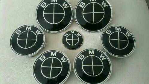Bmw emblemen set van 7 logo's > full zwart f15 e60 e90 e39, Auto diversen, Tuning en Styling, Ophalen of Verzenden