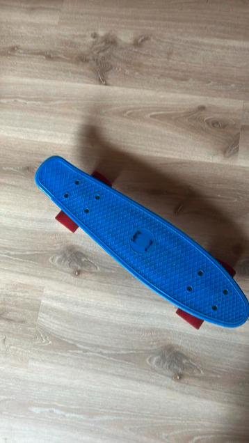 Skateboard beschikbaar voor biedingen