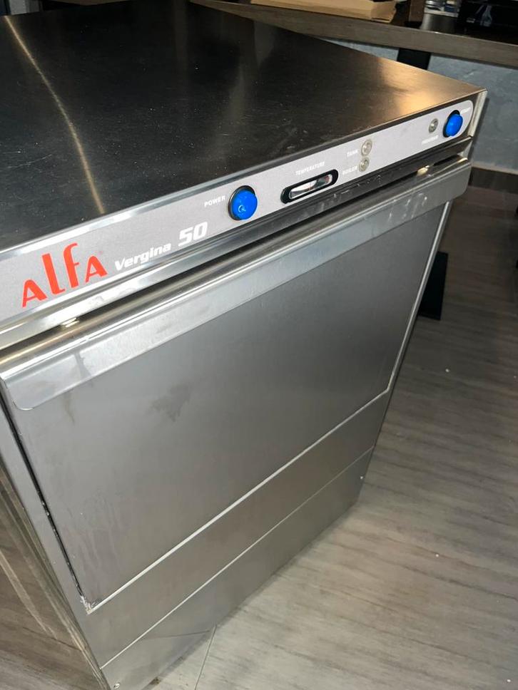 Frigo, cuisinière pro, table, chaise horeca…, Zakelijke goederen, Horeca | Meubilair en Inrichting, Ophalen