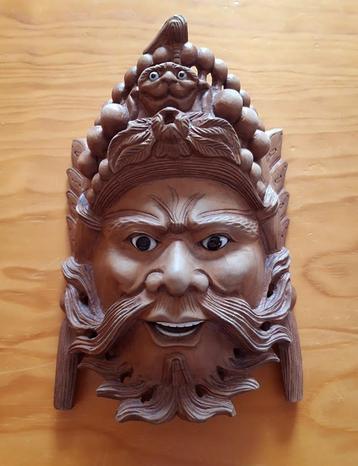 Japan mid 19de E Demonen masker in eikenhout - glas en been