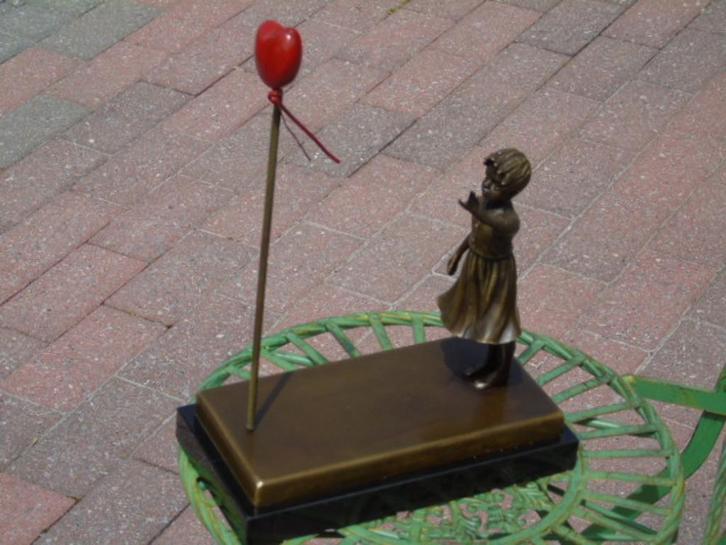 Het meisje met de bronzen ballon gesigneerd: BANKSY, Antiek en Kunst, Antiek | Brons en Koper, Brons, Ophalen
