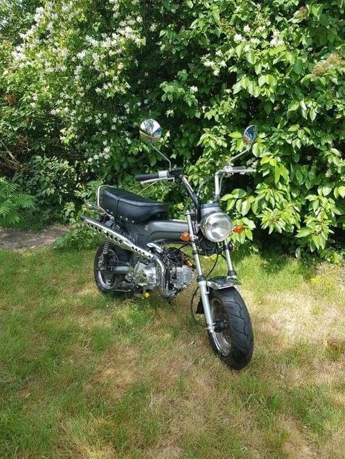 Zhenhua Dax - grijs - B-klasse 50cc, Fietsen en Brommers, Brommers | Derbi, Gebruikt, Ophalen
