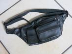 Een zwart heuptasje, NIEUW, Handtassen en Accessoires, Tassen | Schoudertassen, Ophalen, Nieuw, Zwart