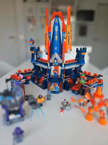 COMPLETE set 70357 Nexo knights ridderkasteel perfecte staat beschikbaar voor biedingen