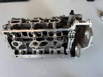 9A1.104.111.8R cilinderkop met kleppen  beschikbaar voor biedingen
