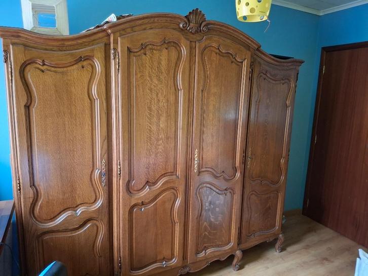 Kleerkast massief eik met houtsculptuur, Huis en Inrichting, Kasten | Kleerkasten, Zo goed als nieuw, 200 cm of meer, 200 cm of meer