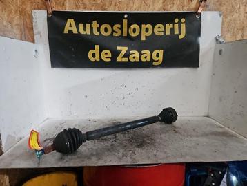 Aandrijfas rechts-voor van een Volkswagen Polo beschikbaar voor biedingen