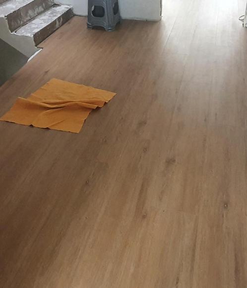 parquet pvc clic Excellente qualité NEUF +/- 40 m2, Maison & Meubles, Ameublement | Revêtements de sol, Neuf, Parquet, Beige, Brun