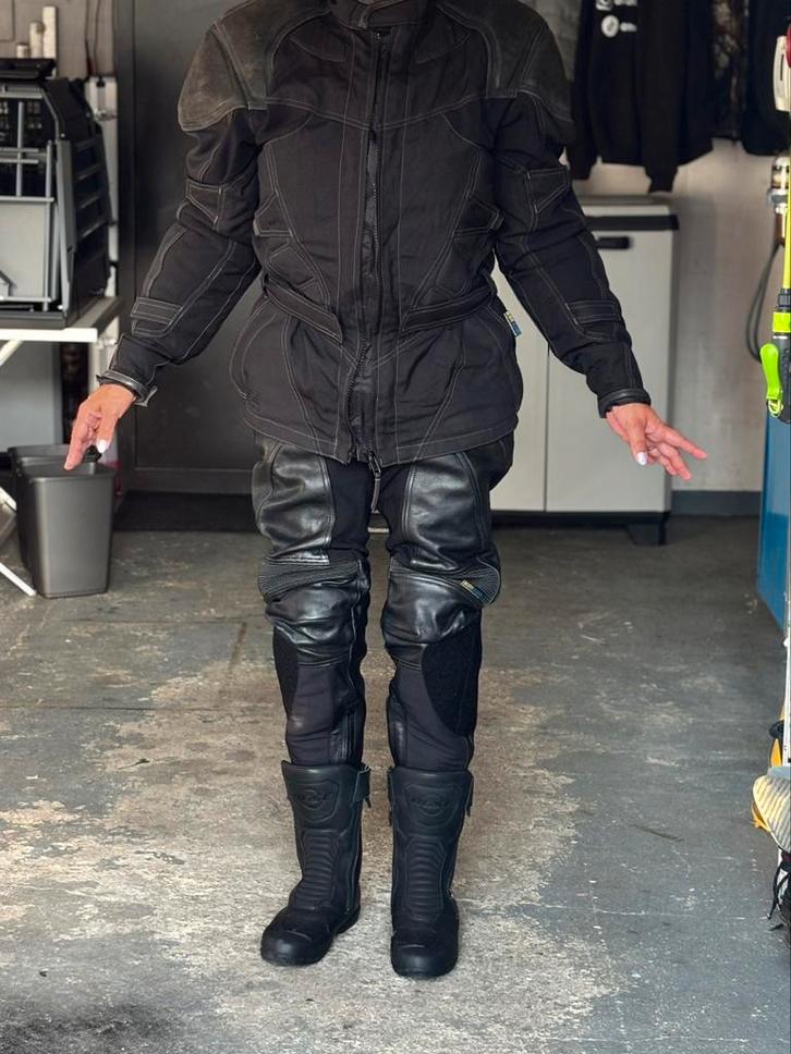 Lederen motorpakken Akito / Bodyguard maat 50/L, Motoren, Kleding | Motorkleding, Combipak, Tweedehands, Ophalen