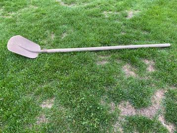 Schop - platte schop - spade beschikbaar voor biedingen