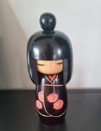 Prachtige Kuro-Botan kokeshi van Miyagawa Kunio, Verzenden