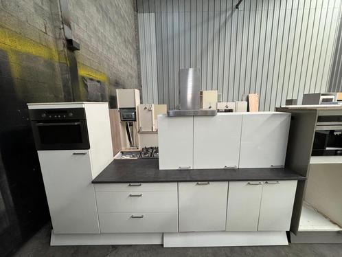 Nette Hoogglans Witte Keuken + Apparatuur + GEDEMONTEERD, Huis en Inrichting, Keuken | Complete keukens, Enkelwandige keuken, Wit
