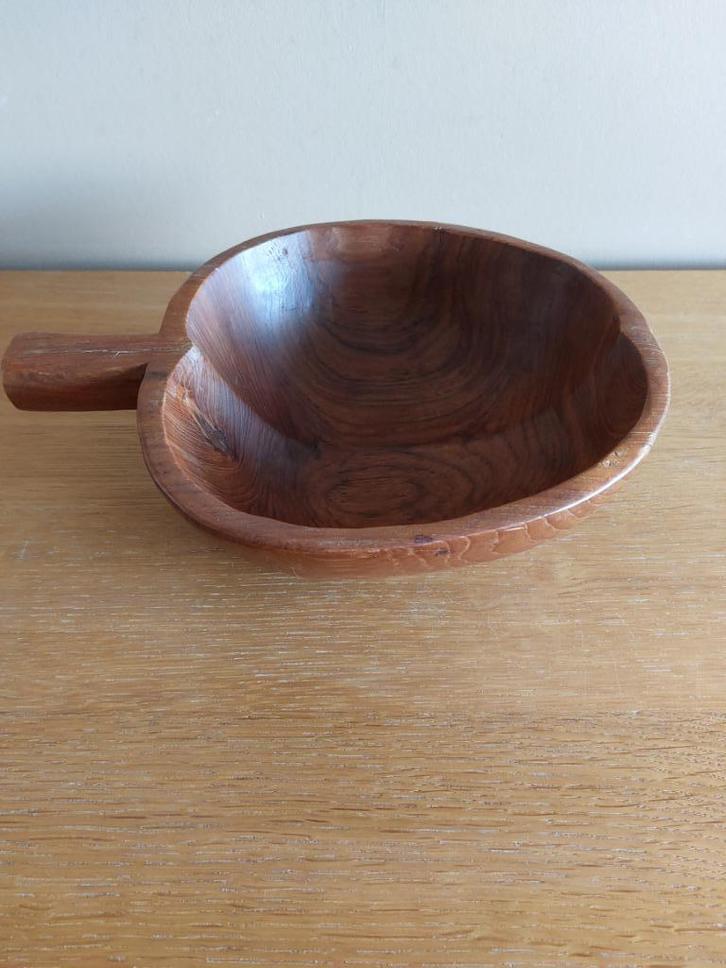 Olijfhouten schaal met appelmotief gemerkt jaren 80, Antiek en Kunst, Curiosa en Brocante, Ophalen of Verzenden