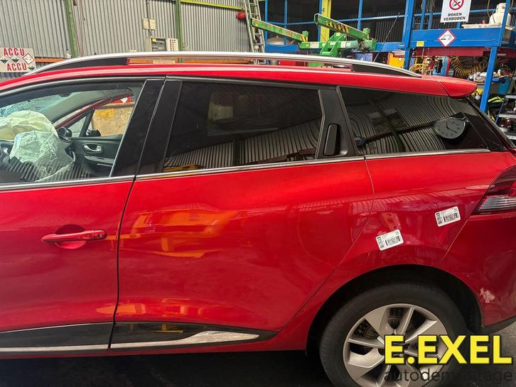 Deur links achter Renault Clio IV Estate/Grandtour (7R) Comb, Autos : Pièces & Accessoires, Carrosserie & Tôlerie, Porte, Renault