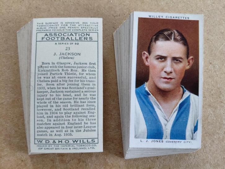 Association Footballers complete set 50 voetbal chromos 1935, Verzamelen, Sportartikelen en Voetbal, Poster, Plaatje of Sticker