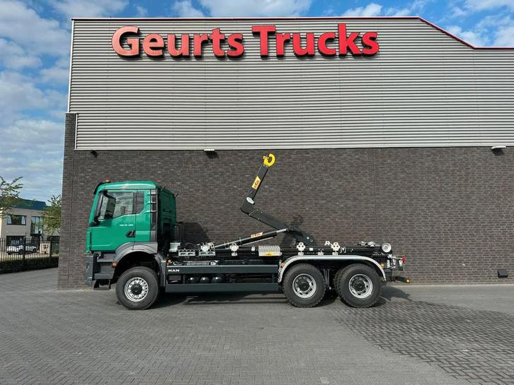 MAN TGS 33.480 6X6 HYVA LIFT 26-55-S HAAKARM / ABROLLKIPPER/, Auto's, Vrachtwagens, Te koop, ABS, Airconditioning, Centrale vergrendeling