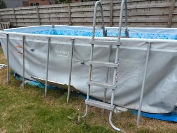 Zwembad te koop beschikbaar voor biedingen
