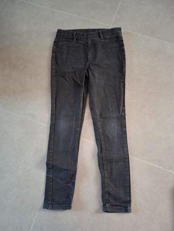 Skinny maat 146 c&a zwart beschikbaar voor biedingen