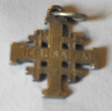 petit Pendentif croix de Jérusalem