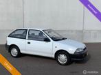 Suzuki Swift 1.0 Spirit AUTOMAAT 3-DEURS APK TOT 08/10/2027, Auto's, Suzuki, Stof, Gebruikt, 5 zetels, Grijs