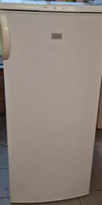 Diepvriezer merk zanussi, Elektronische apparatuur, Vriezers en Diepvrieskisten, 120 tot 140 cm, Zo goed als nieuw, Ophalen, Vrieskast