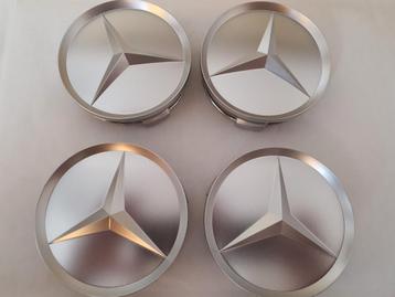 Mercedes mat zilver wieldoppen naafdoppen dia 75 mm beschikbaar voor biedingen