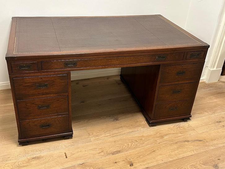 Antiek militairy bureau, Antiek en Kunst, Antiek | Meubels | Tafels, Ophalen of Verzenden