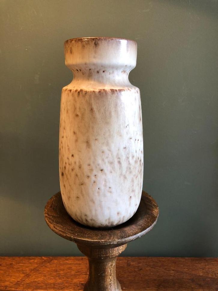 Vintage West Germany Vaas Bruin., Antiek en Kunst, Antiek | Vazen, Ophalen of Verzenden