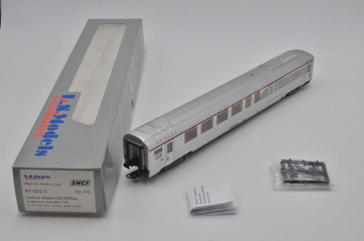 SNCF TEE Mistral 69 Generatorwagen (LS Models), Hobby en Vrije tijd, Modeltreinen | H0, Zo goed als nieuw, Wagon, Gelijkstroom of Wisselstroom
