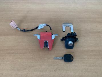 volkswagen fox 2005 tot 2012 achterklep slot mechaniek beschikbaar voor biedingen