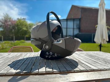 Cybex maxi cosi met adapters.  beschikbaar voor biedingen