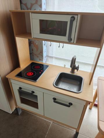 Speelkeuken  beschikbaar voor biedingen