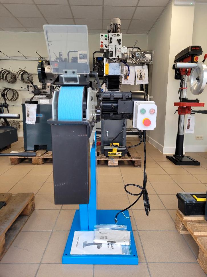 MAC-TOOL ONW-75 Bandschuurmachine (380V), Bricolage & Construction, Outillage | Ponceuses, Neuf, Ponceuse à bande, 1200 watts ou plus