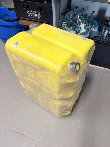 JERRYCAN KUNSSTOF 20L beschikbaar voor biedingen