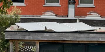 4 zonnepanelen 4x260 watt .Kunnen rechtstreeks op net