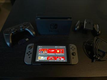 Nintendo switch + 8bitdo controller, Avec disque dur, Avec 1 manette, Comme neuf, Enlèvement
