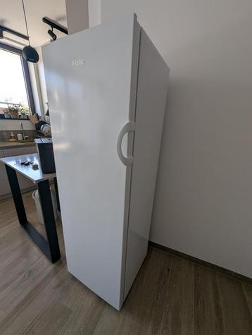 ETNA VV6169NWIT - Vrijstaande vriezer, Elektronische apparatuur, Minder dan 60 cm, 160 cm of meer, Zo goed als nieuw, Vrijstaand